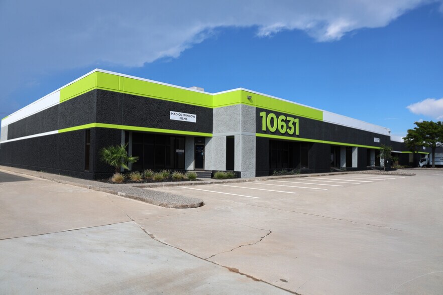 10631 Harwin Dr, Houston, TX à louer - Photo intérieure – Image 2 sur 5