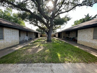 Plus de détails pour 908 Avenue H, Bay City, TX - Logement à vendre