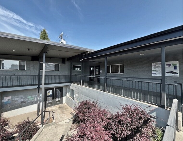 19 E Queen Ave, Spokane, WA à louer - Photo de l’immeuble – Image 2 sur 7