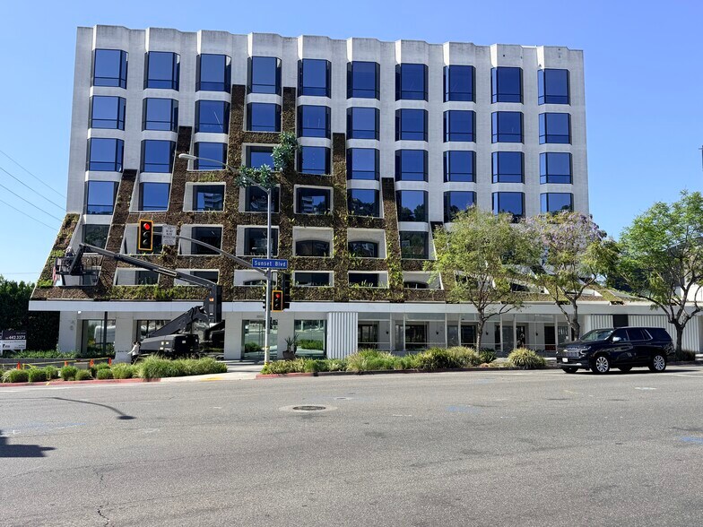 8800 W Sunset Blvd, West Hollywood, CA à louer - Photo de l’immeuble – Image 3 sur 15