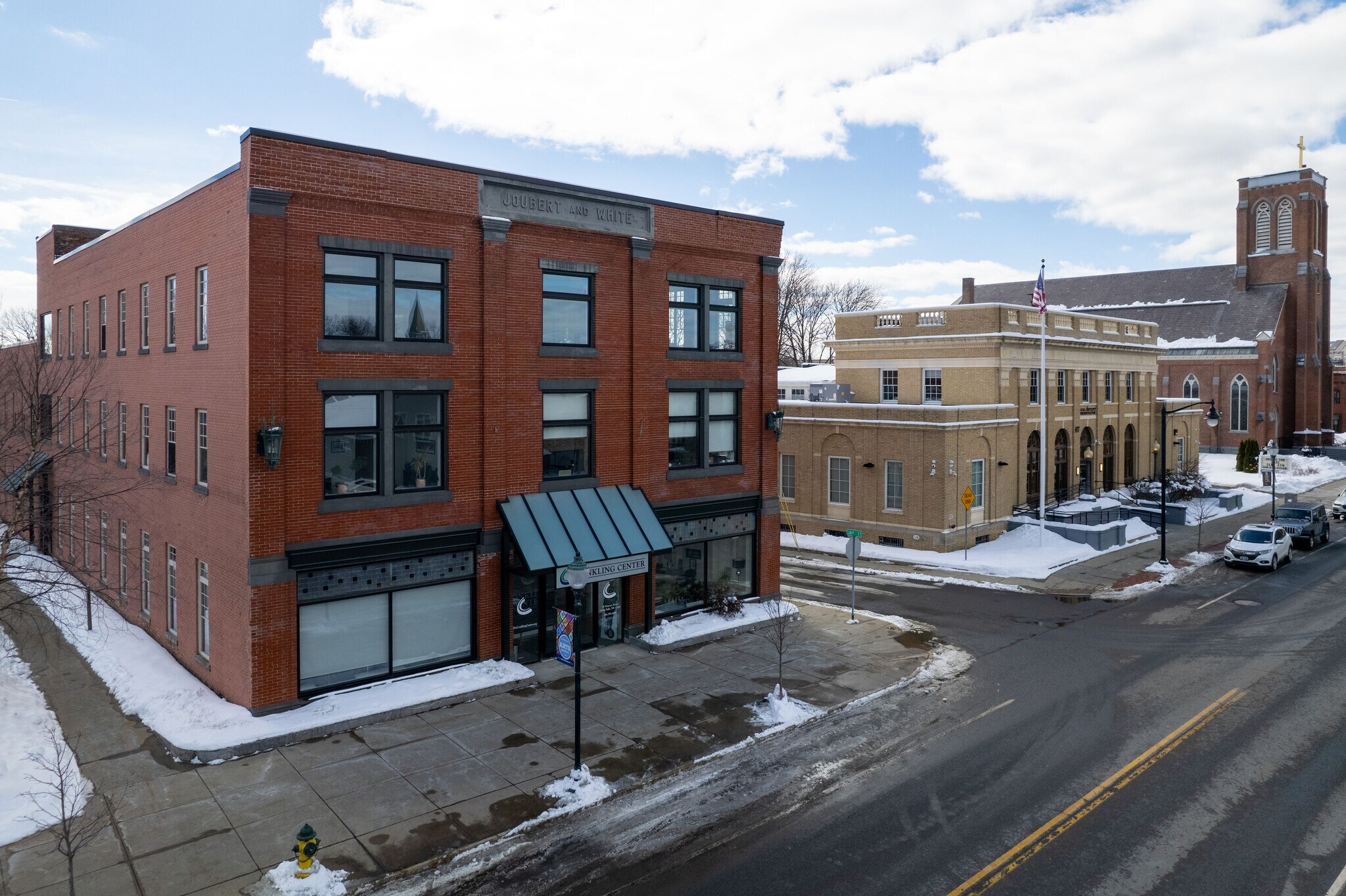 79 Warren St, Glens Falls, NY à louer Photo de l’immeuble– Image 1 sur 12