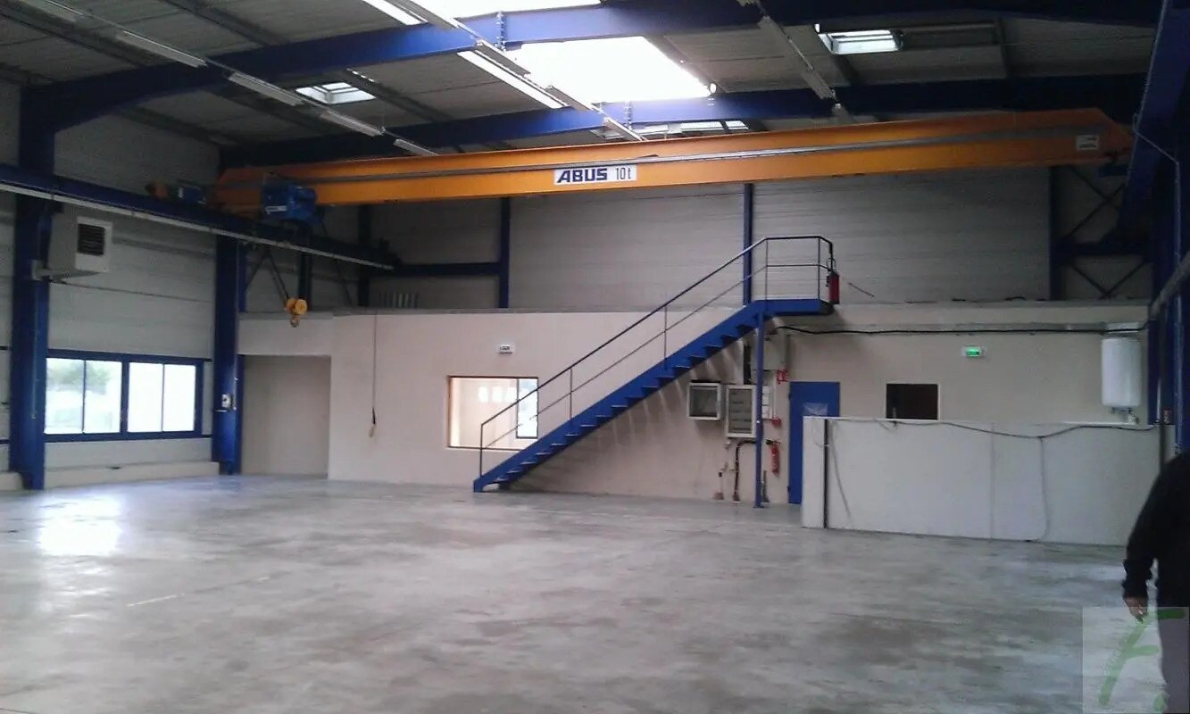 Industriel/Logistique dans Crolles à louer Photo intérieure– Image 1 sur 4