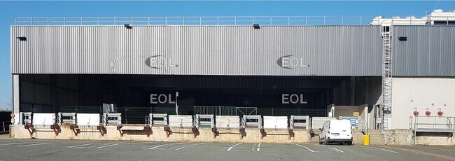 Plus de détails pour Industriel/Logistique à louer