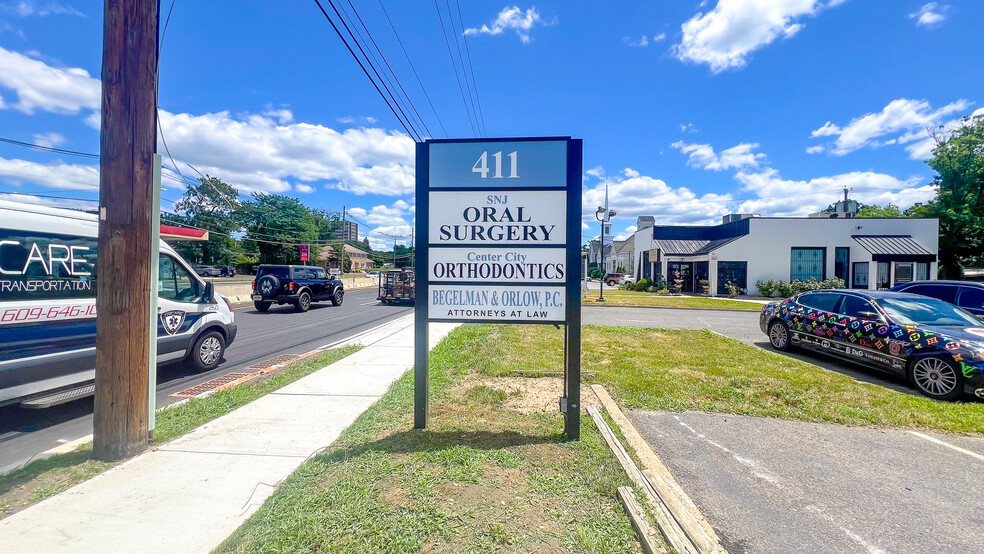 411 E Marlton Pike, Cherry Hill, NJ à louer - Photo de l’immeuble – Image 2 sur 16
