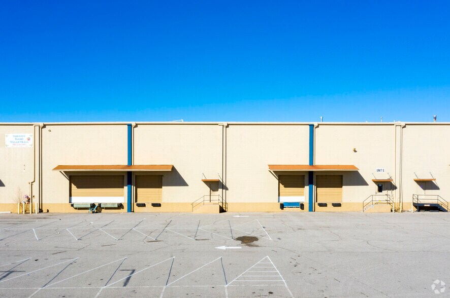 4511-4525 Paseo del Norte NE, Albuquerque, NM à louer - Photo de l’immeuble – Image 3 sur 7