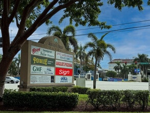 3325 S University Dr, Davie, FL à louer Autre– Image 1 sur 5