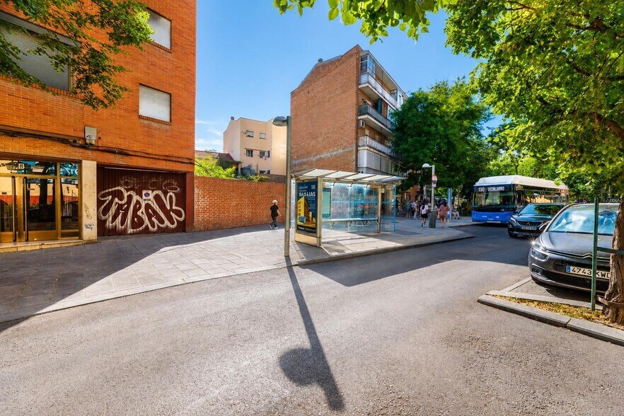 Terrain dans Madrid, Madrid à vendre - Photo de l’immeuble – Image 3 sur 8