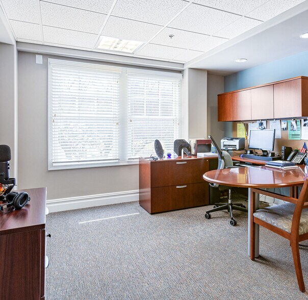 36 Cattano Ave, Morristown, NJ à louer - Photo de l’immeuble – Image 3 sur 10