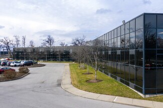 Plus de détails pour 10180 Linn Station Rd, Louisville, KY - Bureau à louer