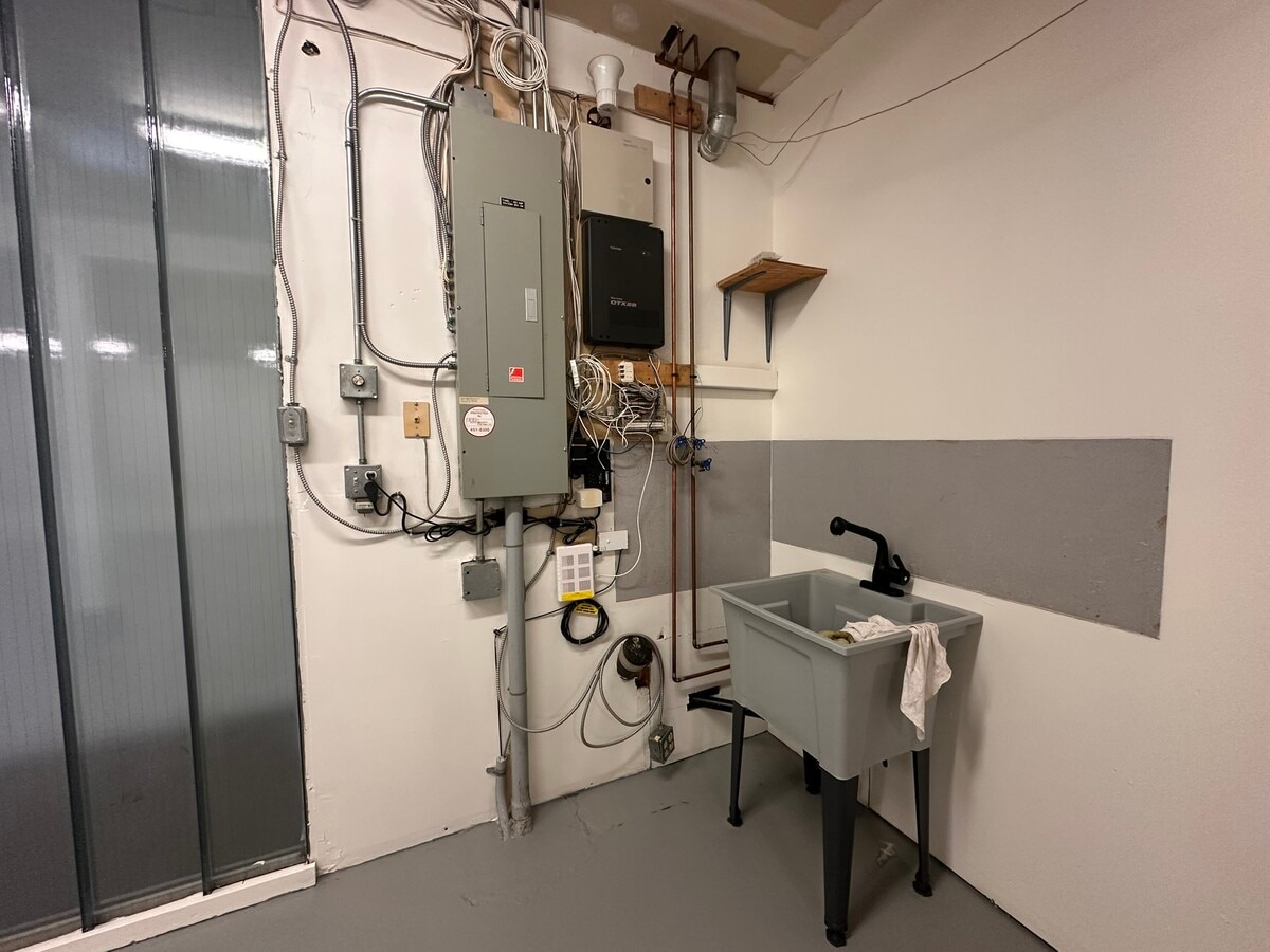 1083 Kent Ave NE, Vancouver, BC V5X 3X6 - Lot 113 -  - Photo intérieure - Image 1 of 11