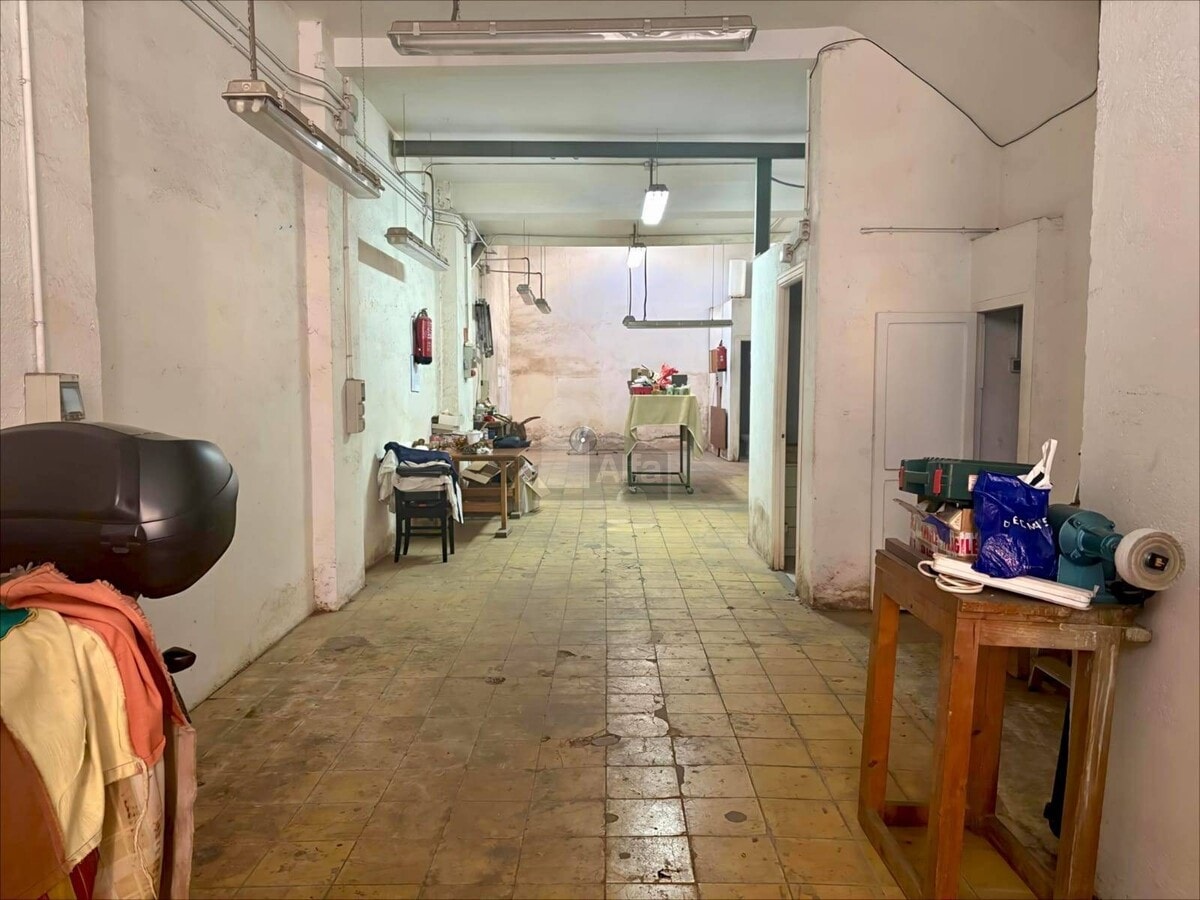 Madrid, MAD 28039 - Lot 01 - - Photo intérieure - Image 1 of 4
