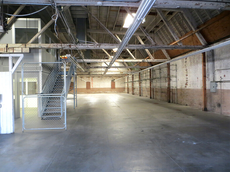 2812 S Main St, Los Angeles, CA à louer - Photo intérieure – Image 2 sur 5