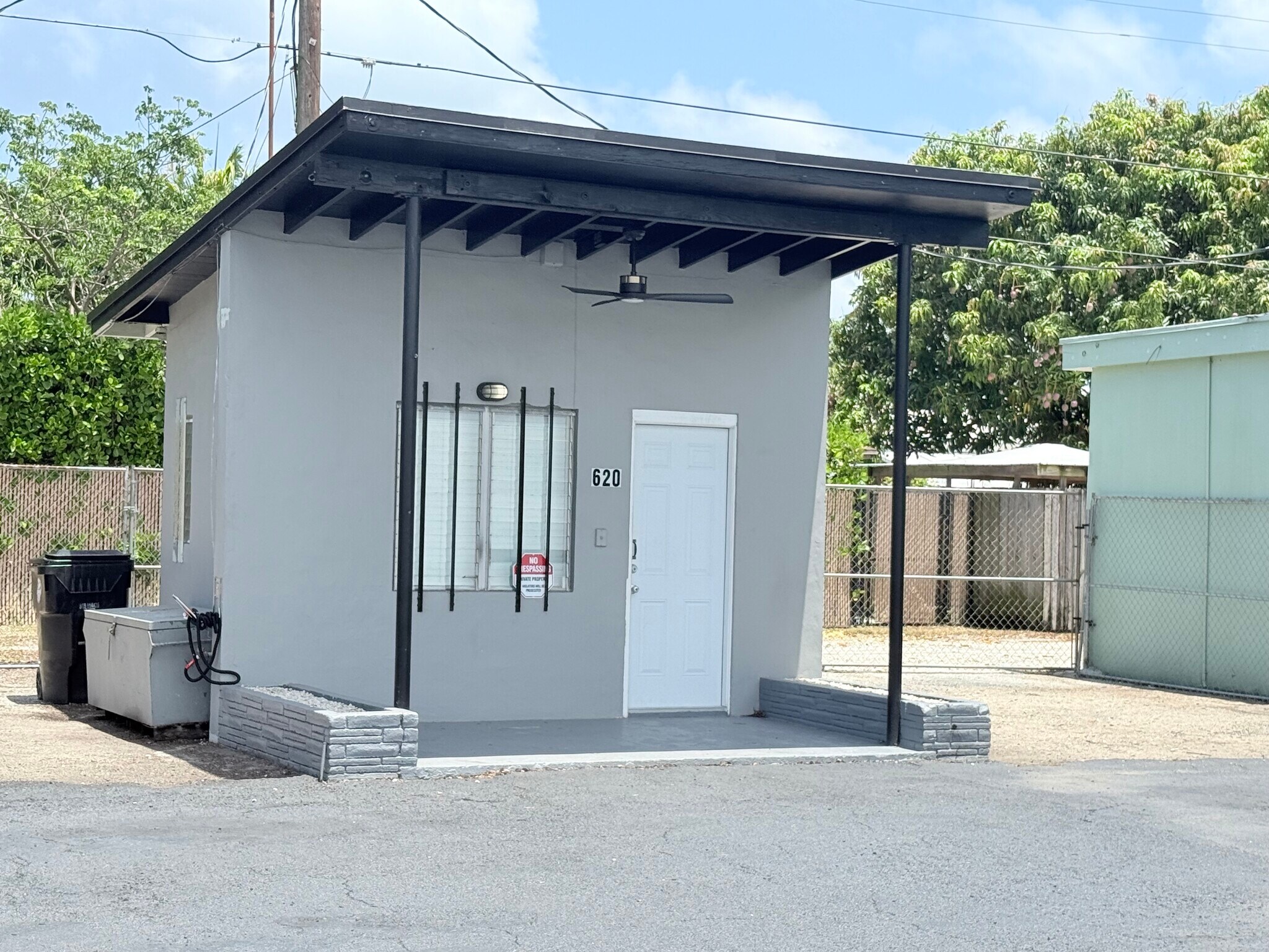 620 Dixie Highway Hwy, Lake Worth Beach, FL à louer Photo de l’immeuble– Image 1 sur 6