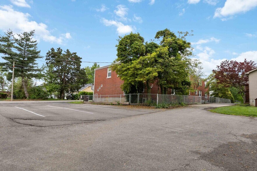 104 Bennington Ct, Richmond, KY à louer - Photo de l’immeuble – Image 3 sur 10