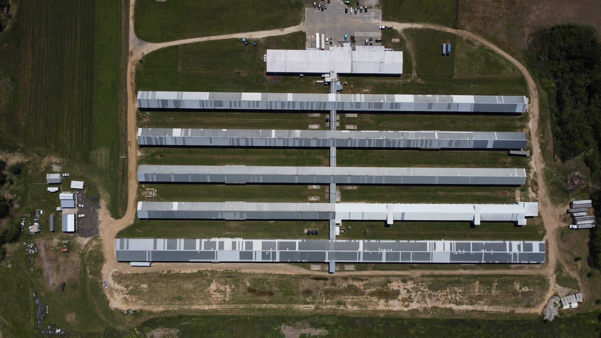 673 Shade Farm Rd, Quincy, FL à louer Photo de l’immeuble– Image 1 sur 9