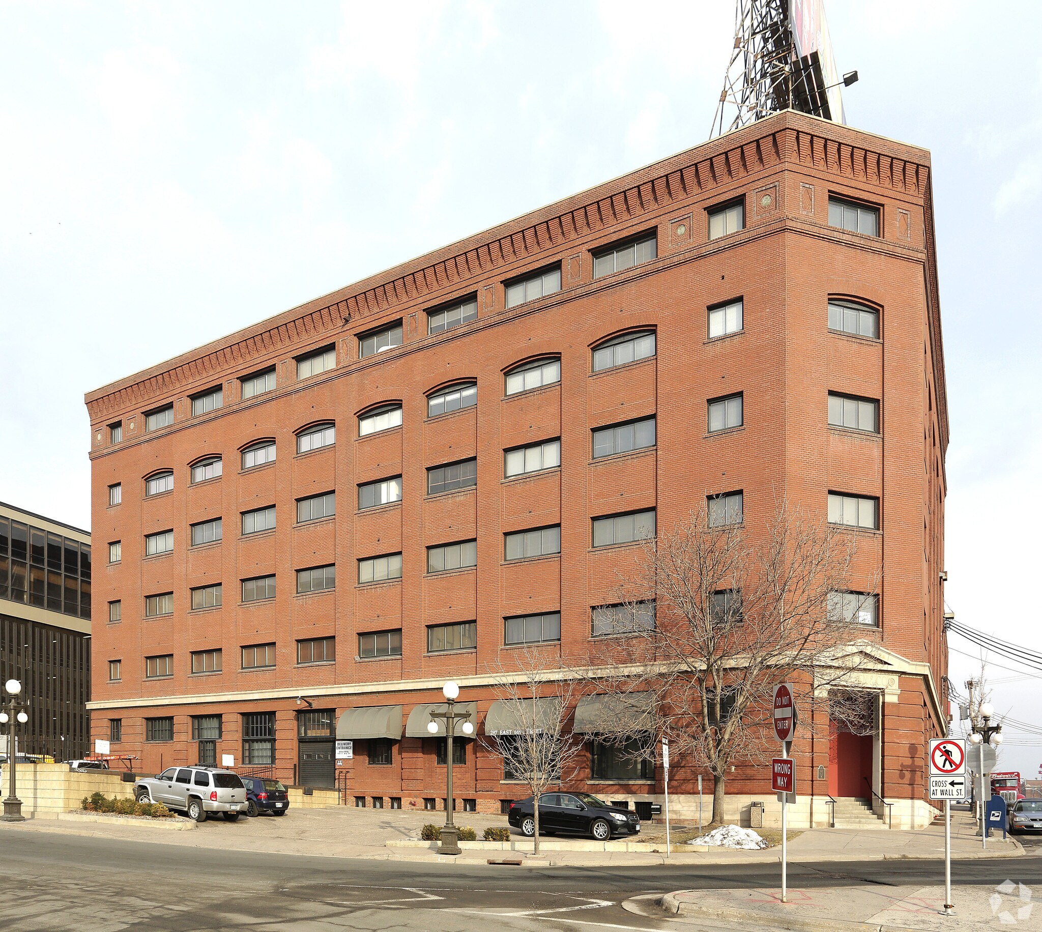 287 6th St E, Saint Paul, MN à louer Photo principale– Image 1 sur 9