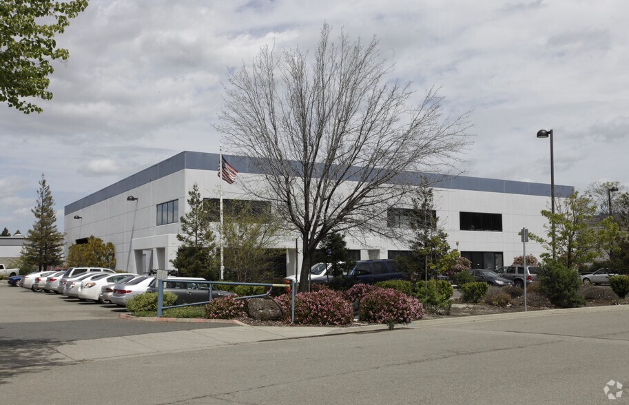1563 Crocker Ave, Hayward, CA à louer - Photo de l’immeuble – Image 2 sur 2