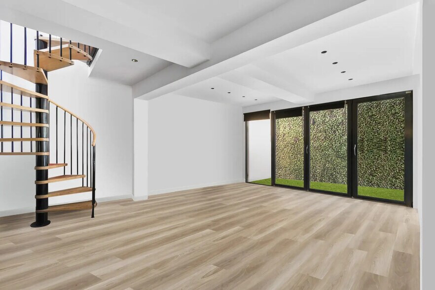 Bureau dans Le Pré-Saint-Gervais à vendre - Photo de l’immeuble – Image 1 sur 9