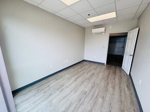 8401 Crestway Dr, Converse, TX à louer Photo intérieure– Image 2 sur 7