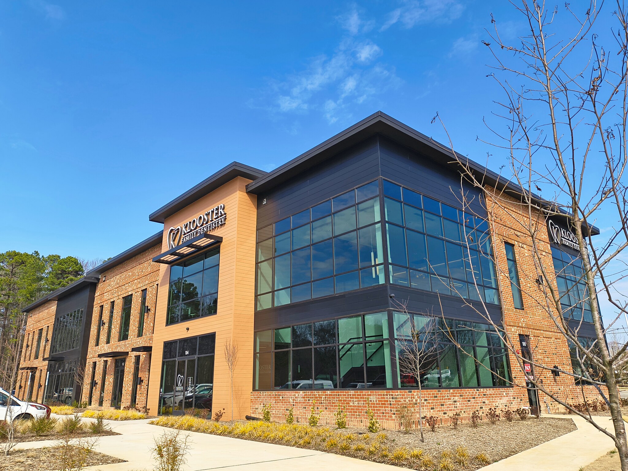 100 Rosewood Centre Drive, Holly Springs, NC à louer Photo principale– Image 1 sur 3