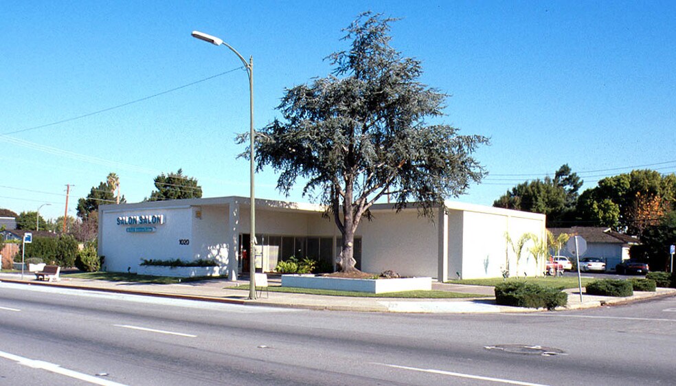 1020 S Winchester Blvd, San Jose, CA à louer - Photo de l’immeuble – Image 2 sur 8
