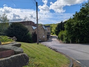 Penistone Rd, Huddersfield à louer Photo de l’immeuble– Image 1 sur 8