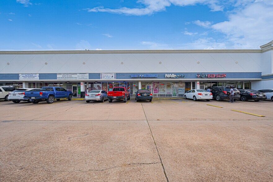 8002-8138 Boone Rd, Houston, TX à louer - Photo de l’immeuble – Image 3 sur 11