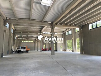 Plus de détails pour Local d'activités à louer