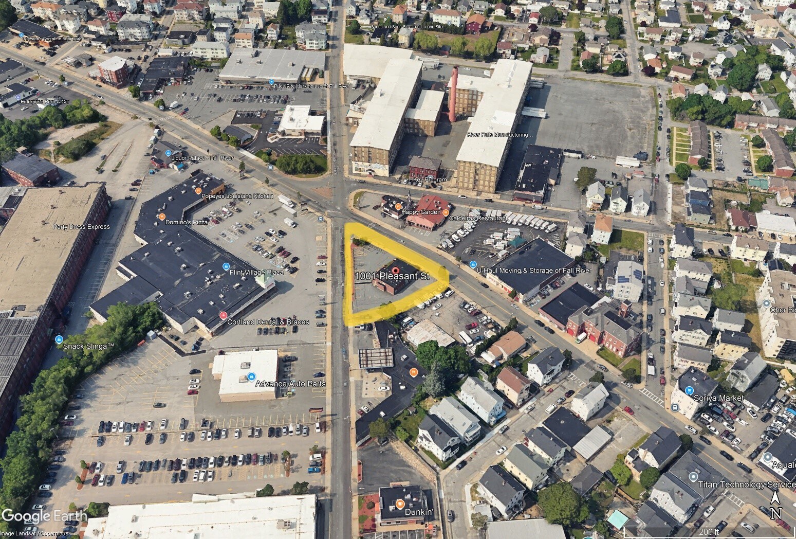 1001 Pleasant St, Fall River, MA à louer Photo principale– Image 1 sur 2
