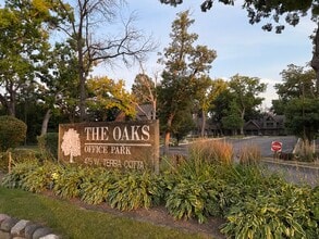 475 W Terra Cotta Ave, Crystal Lake, IL à louer Photo de l’immeuble– Image 1 sur 17