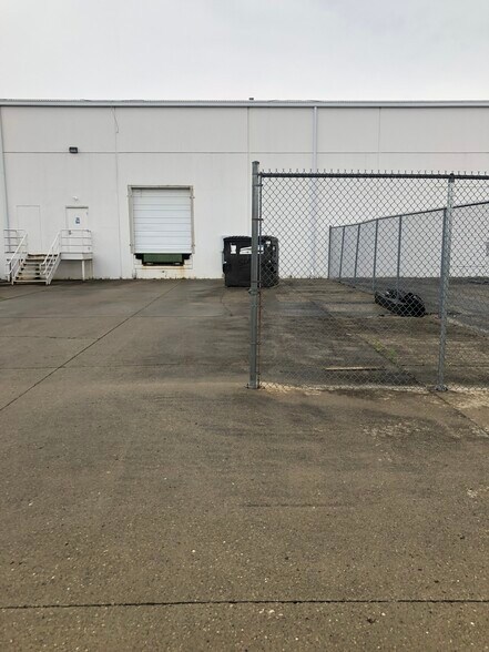 10051 Simonson Rd, Harrison, OH à louer - Photo de l’immeuble – Image 3 sur 17