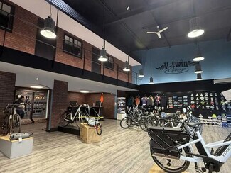 Plus de détails pour Local commercial à louer