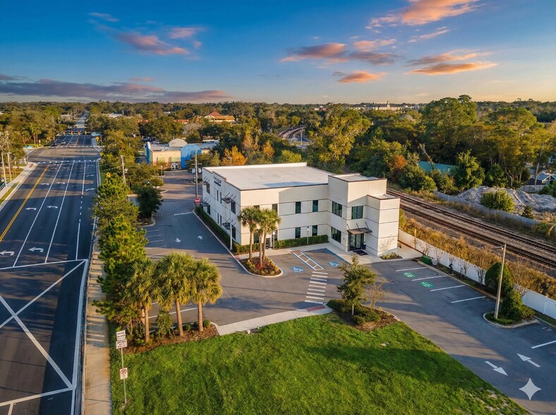 131 S Country Club Rd, Lake Mary, FL à vendre - Photo de l’immeuble – Image 2 sur 66