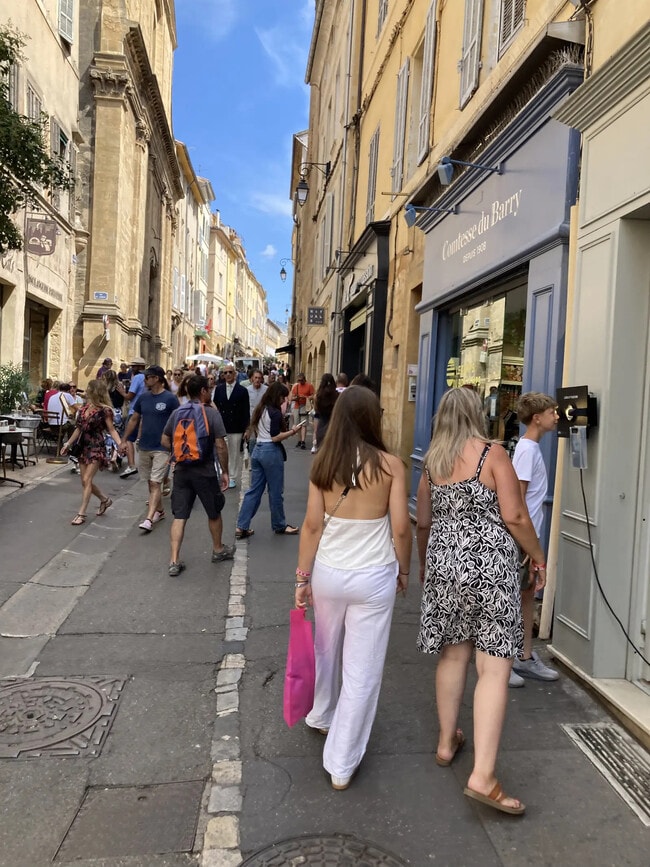 Plus de détails pour Local commercial à louer