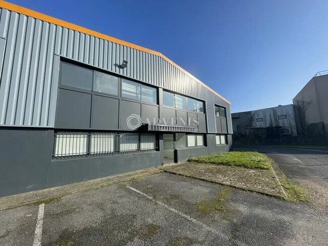 Plus de détails pour Bureau à louer