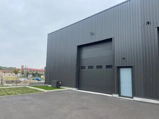 Plus de détails pour Local d'activités à louer