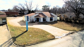 Plus de détails pour 1044 E Lincoln Ave, Sapulpa, OK - Bureau à vendre