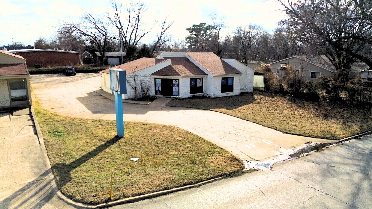 1044 E Lincoln Ave, Sapulpa, OK à vendre Photo principale– Image 1 sur 6