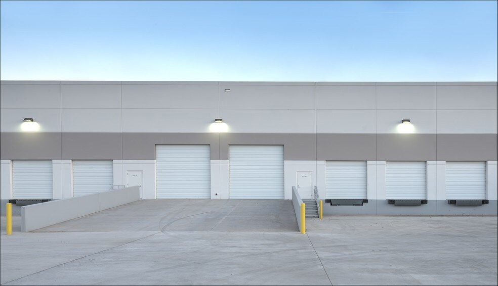285 Rood Rd, Calexico, CA à louer - Photo de l’immeuble – Image 2 sur 3