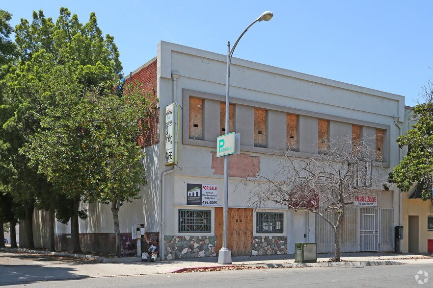 927 F St, Fresno, CA à vendre - Photo principale – Image 1 sur 12