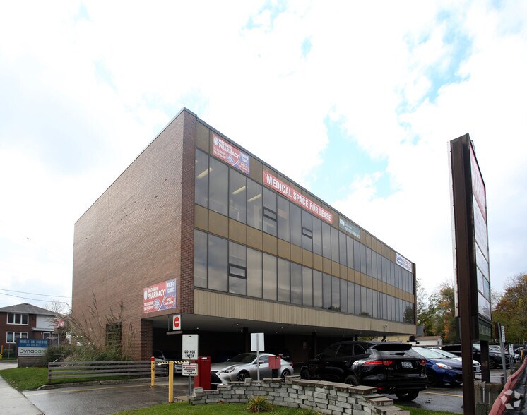 240 Wharncliffe Rd N, London, ON à louer - Photo de l’immeuble – Image 1 sur 4