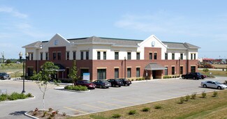 Plus de détails pour 1231 S Rochester St, Mukwonago, WI - Bureau à louer