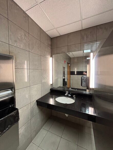 443-465 N New Ballas Rd, Creve Coeur, MO à louer - Photo de l’immeuble – Image 2 sur 7
