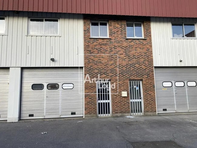 Plus de détails pour Bureau, Local d'activités à louer