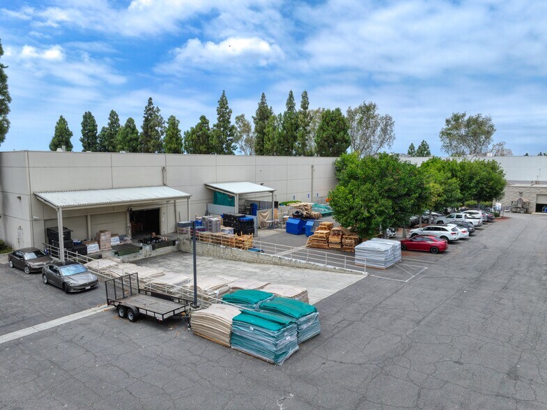 7345 Orangewood Ave, Garden Grove, CA à vendre - Photo de l’immeuble – Image 2 sur 19
