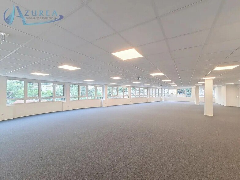 Bureau dans Le Cannet à louer - Photo intérieure – Image 3 sur 8