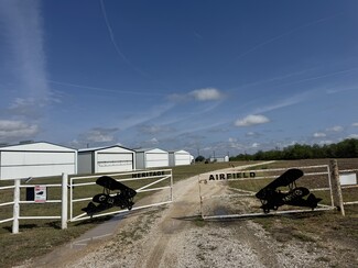 Plus de détails pour 463 Texas Heritage Dr, La Vernia, TX - Spécialisé à vendre
