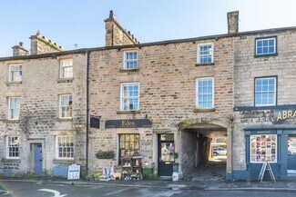 Plus de détails pour 13 Market Sq, Carnforth - Local commercial à vendre