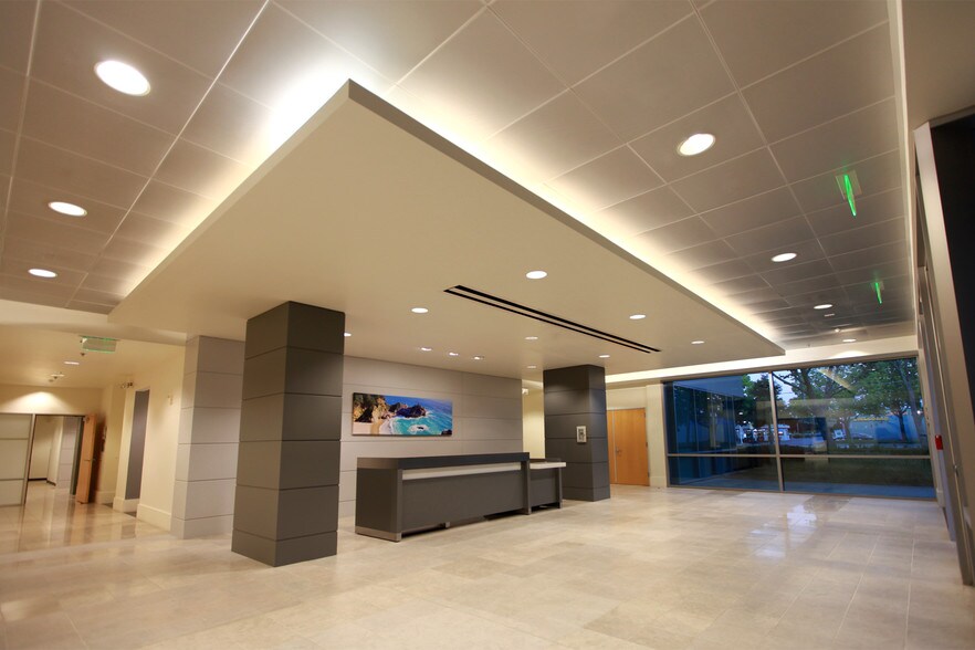 570 Meridian Ave, San Jose, CA à louer - Photo intérieure – Image 2 sur 5