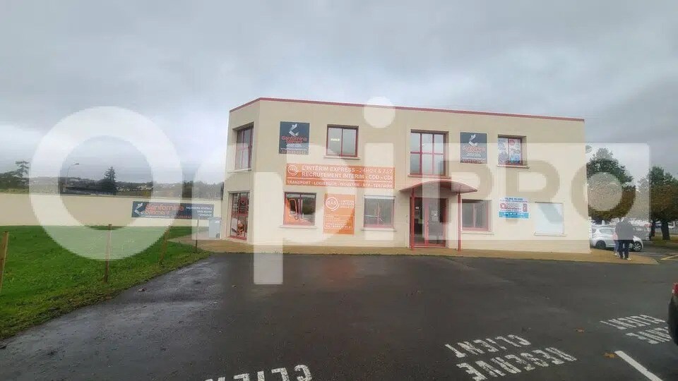 Bureau dans Brasles à louer - Photo de l’immeuble – Image 2 sur 5